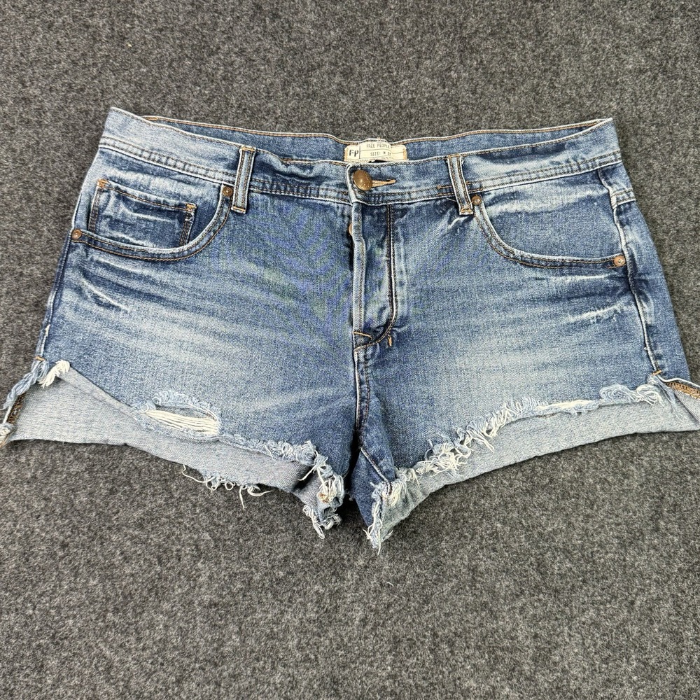 Free People Womens 31 Distressed Denim Cutoff Shorts Raw Frayed Hem Blue Jean
